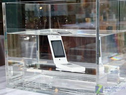 随波荡漾 ntt防水手机f704i与美女赏